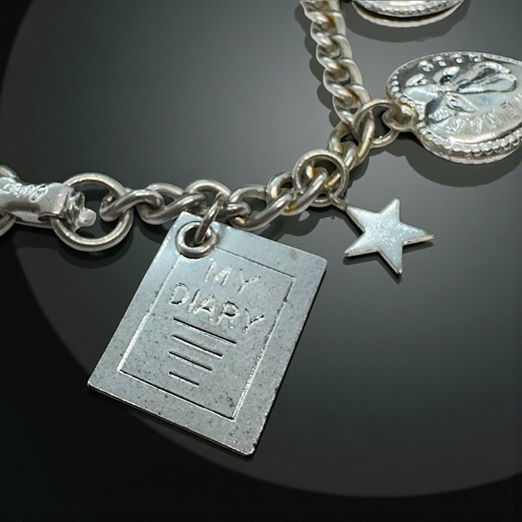 Vintage Coro Art Deco Silver-Tone Heart Stars Moon & Other Charm Bracelet - Picture 6 of 9